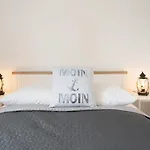 Διαμέρισμα Captains Quarters 5 In *