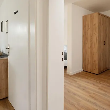 Captains Quarters 5 In Apartment *