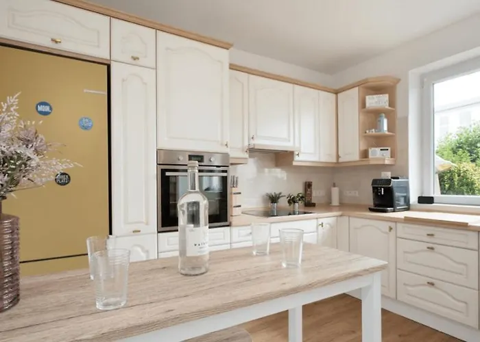 Captains Quarters 5 In Apartment *