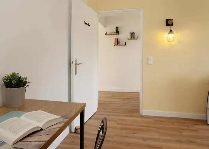 Apartment Captains Quarters 5 In *